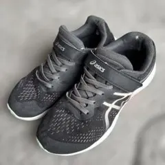 asics キッズスニーカー 黒 メッシュ