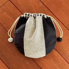 C まん丸巾着袋 両面別柄　リネン パッチワーク　ハンドメイド