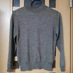 オリーブグリーン ハイネック ニット