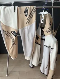 本日限定価格にしました．NIKE テックフリース上下セット 上ＸＬ　　下Ｌ