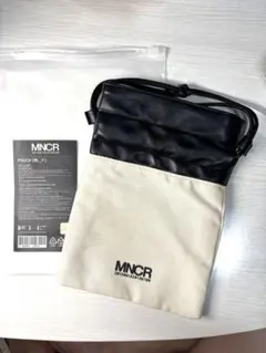 BTS MNCR ポーチ モノクロームのサムネイル