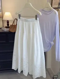 白 ロングスカートのサムネイル
