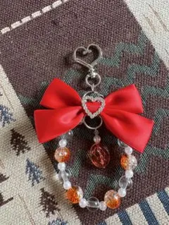 y2k 赤いリボンのパールとビーズのキーホルダー、ストラップ