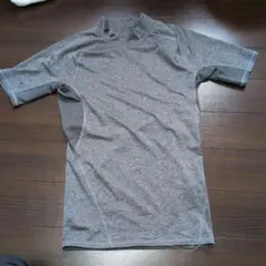 アンダーアーマー トレーニング シャツ　MD