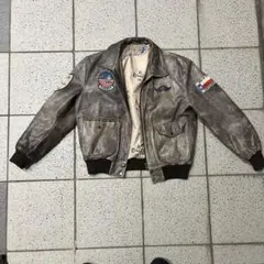 レザー ミリタリージャケット パッチ付き