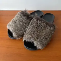 【新品未使用】GU サンダル　フェイクファー　M サイズ