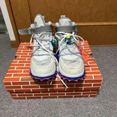 off-white×NIKE コラボスニーカー