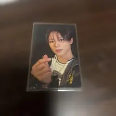 日プ新世界 トレカ 飯塚亮賀のサムネイル