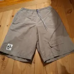 CHUMSベージュショートパンツ メッシュ内側 サイドポケット付き