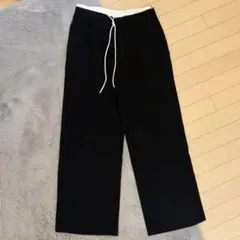 ZARA 新作　スラックス　黒