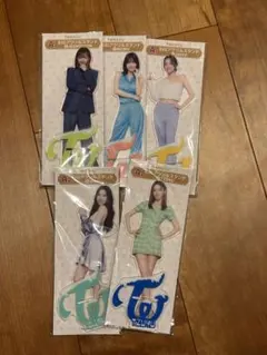 TWICE BIGアクリルスタンド ファミマくじのサムネイル