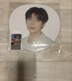 txt テヒョン act tomorrow うちわ moazone トレカ