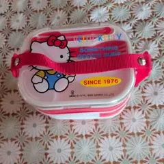 1989年ハローキティ 弁当箱 です。