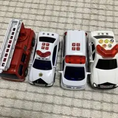 トイコー　緊急車両セット　4台　パトカー救急車消防車　サウンド付き