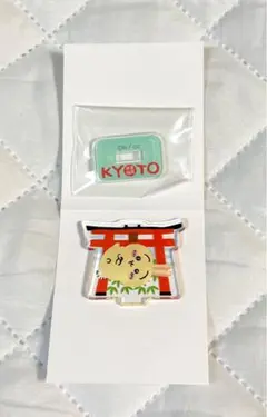 ちいかわ　もぐもぐ本舗　トレーディングアクリルスタンド　うさぎ