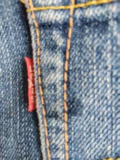 Levi's 702 ストレートデニム W30 L32のサムネイル