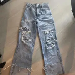 ダメージライトブルーデニムパンツ　ZARA