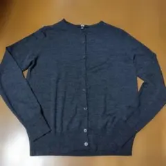 美品【UNIQLO】ダークグレー ボタン付きカーディガン　Mサイズ