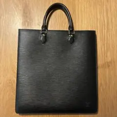 ルイヴィトン エピ サックプラ トートバッグ ハンドバッグ 黒のサムネイル