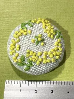 刺繍バッジ（ハンドメイド）