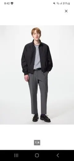 新品　未使用品　ユニクロ　スマートアンクルパンツ　ブラック色