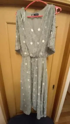 ZARA 半袖ドット柄ワンピース