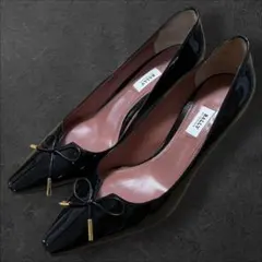 BALLY ポインテッドトゥ リボン エナメルレザー パンプス 39のサムネイル