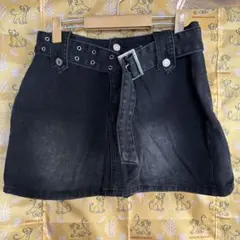 ダークグレー ベルト付きミニスカート