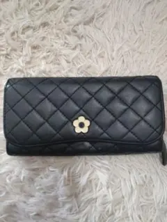 MARY QUANT長財布