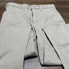 GU ベージュ チノパン