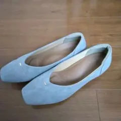 Days PLUS グレー スエード フラットパンプス