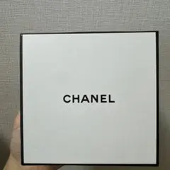 CHANEL ギフトボックス ホワイト