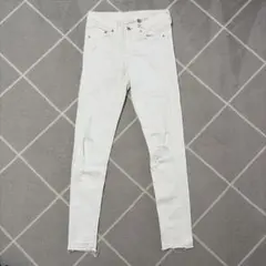 H&M スーパースキニー　ダメージ加工のサムネイル
