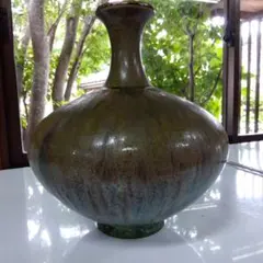 【小石原焼】陶器製の茶色と緑の花瓶