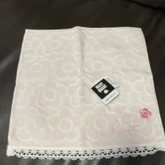 ハンカチ　MARY QUANT 2枚組ピンク　クリーム色　タグ付き　未使用品