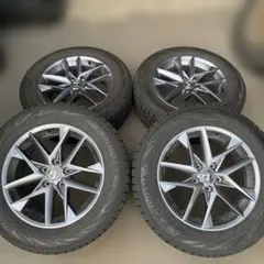 スタッドレスタイヤ レクサス LBX 225/60R17 （＊195）のサムネイル