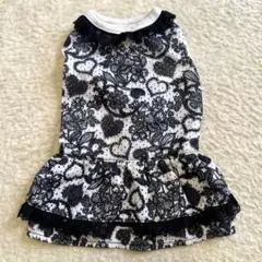 犬用ドレス 白黒花柄 フリル付き 春夏用