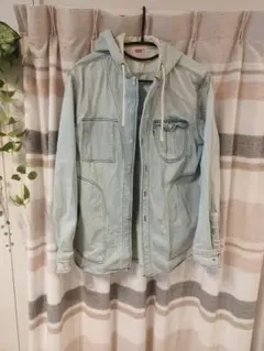 Levi's　フード付きデニムシャツ　Mサイズ