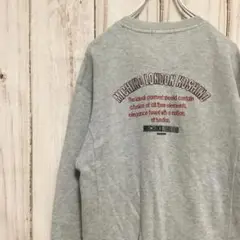【ミチコロンドン 背面ロゴ刺繍スウェット】ハーフジップ M グレー 古着