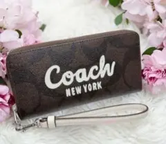 《新品》COACH 長財布ロゴ入りブラウン