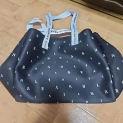 ロゴプリント 黒 トートバッグのサムネイル