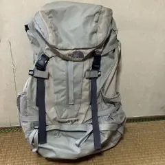 THE NORTH FACE TELLUS 45バックパック ベージュ