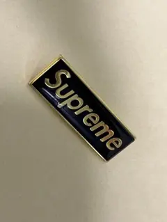 2026年最新】SUPREMe ピンズの人気アイテム - メルカリ