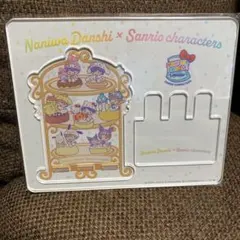 なにわ男子サンリオコラボ　アクリルスマホスタンド　未開封