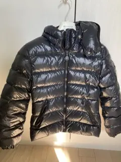 MONCLER 濃紺フード付きダウンコート　8歳