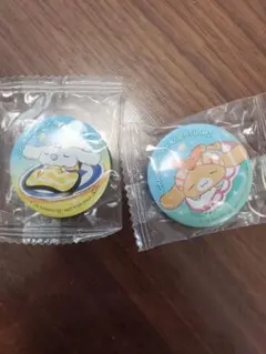 くら寿司 シナモンロール 缶バッチ