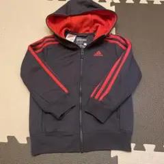 adidas　アディダス　フード付きパーカー　サイズ120