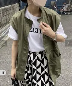 DOU DOU ドゥドゥ　綿ツイルミリタリーベスト　カーキのサムネイル