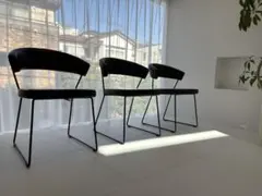 カリガリス　ニューヨークチェア　黒　モダン　ダイニングチェア　マットブラック