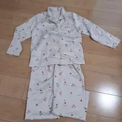 さくらんぼ　チェリー　パジャマ　140cm　長袖　シルク風